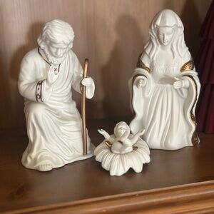 Vintage Handcrafted Porcelain White and Gold Nativity Figurines Set